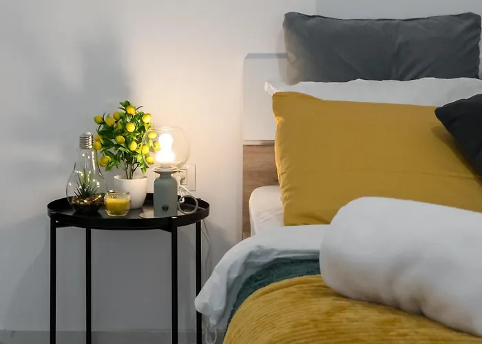 Light-monza-unirii Apartmán *